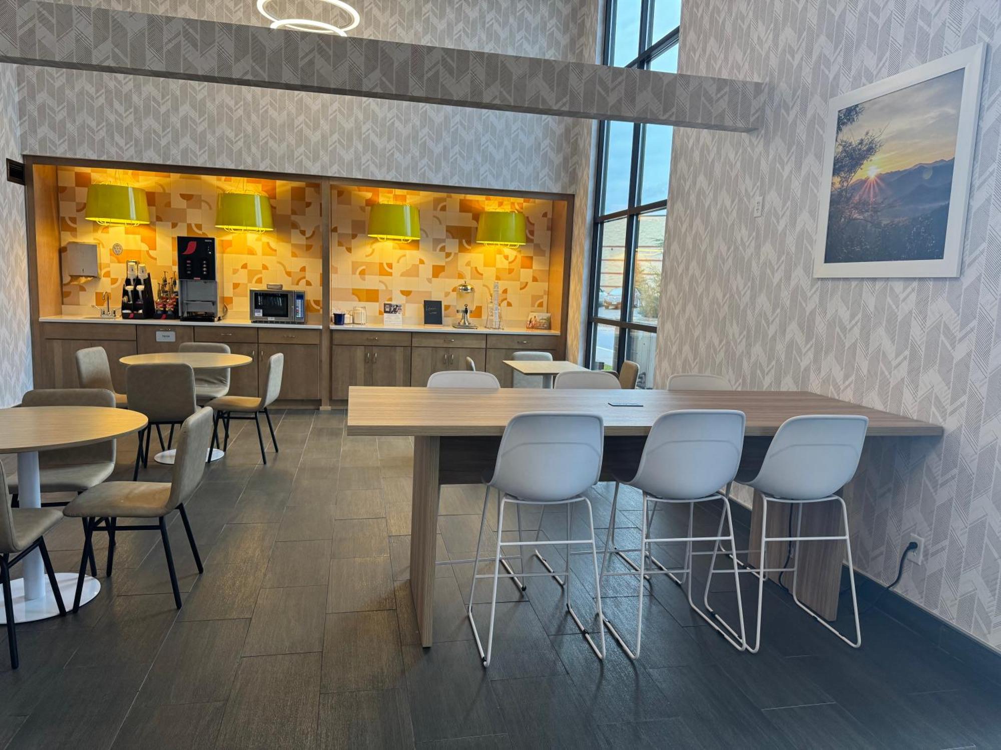 Days Inn & Suites By Wyndham Восау Екстер'єр фото