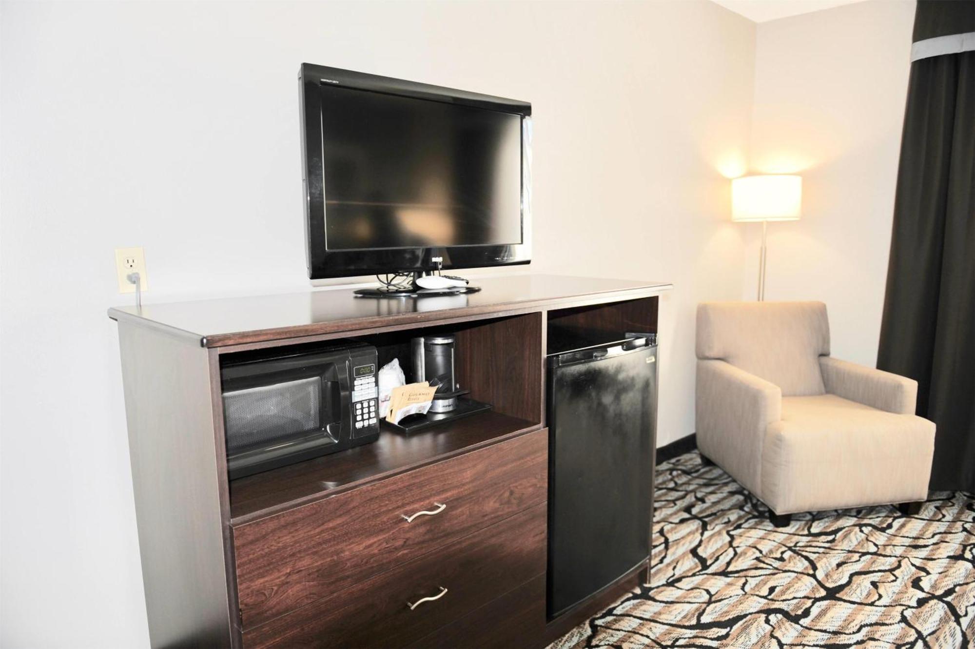 Days Inn & Suites By Wyndham Восау Екстер'єр фото