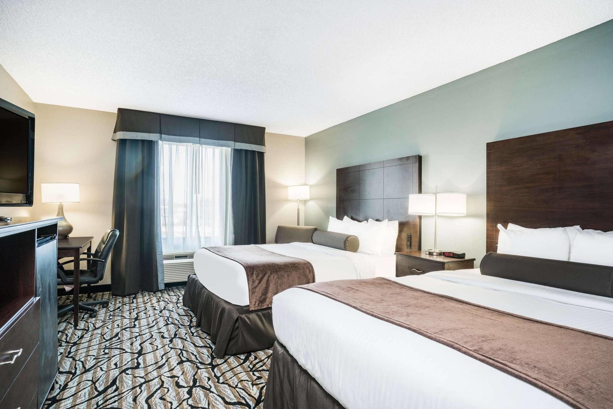 Days Inn & Suites By Wyndham Восау Екстер'єр фото